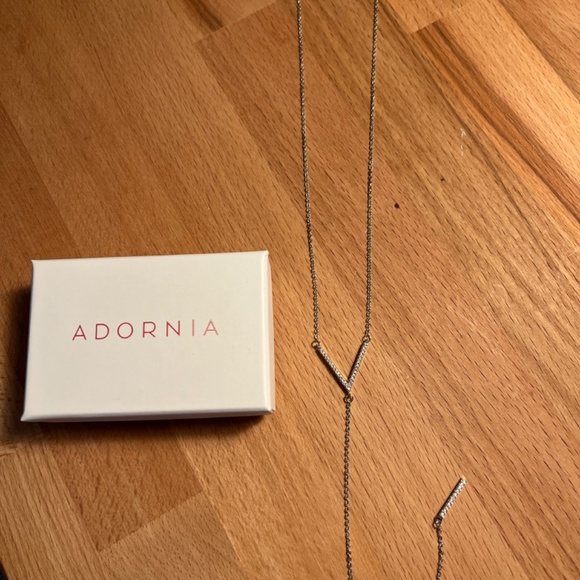 AdorniaSterling Silver Swarovski Crystal Accented V Necklace - NEW - Picture 5 of 5